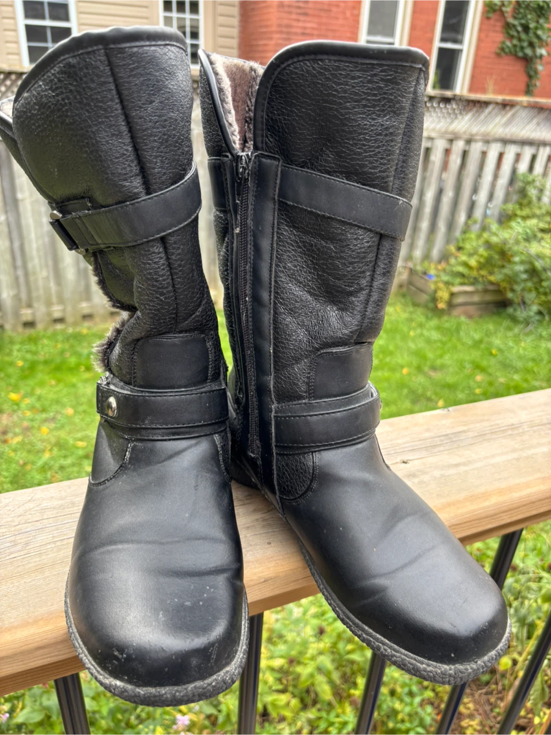 Size 9 Faux Fur Lined Winter Boots - photo 2
