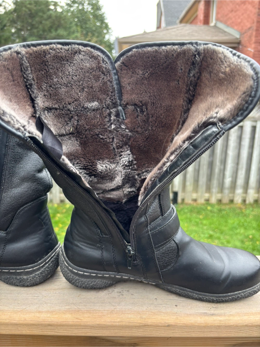 Size 9 Faux Fur Lined Winter Boots - photo 5