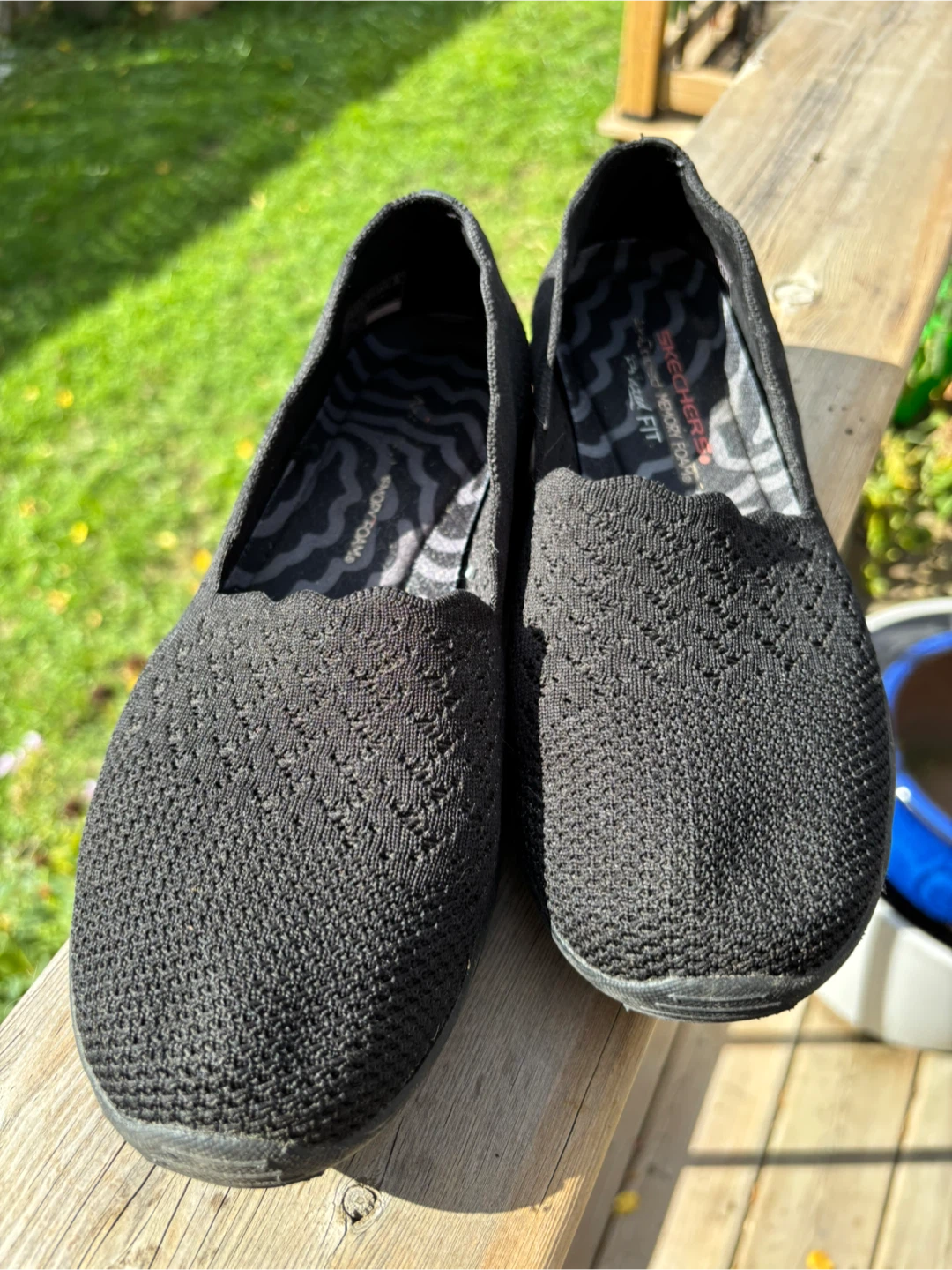 8.5 Skechers Women's Black Slip-on Shoes