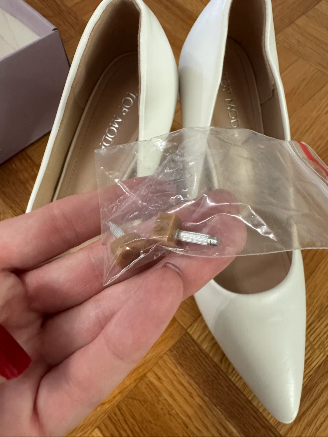 White Pointed Leather Heels Shoes - photo 2