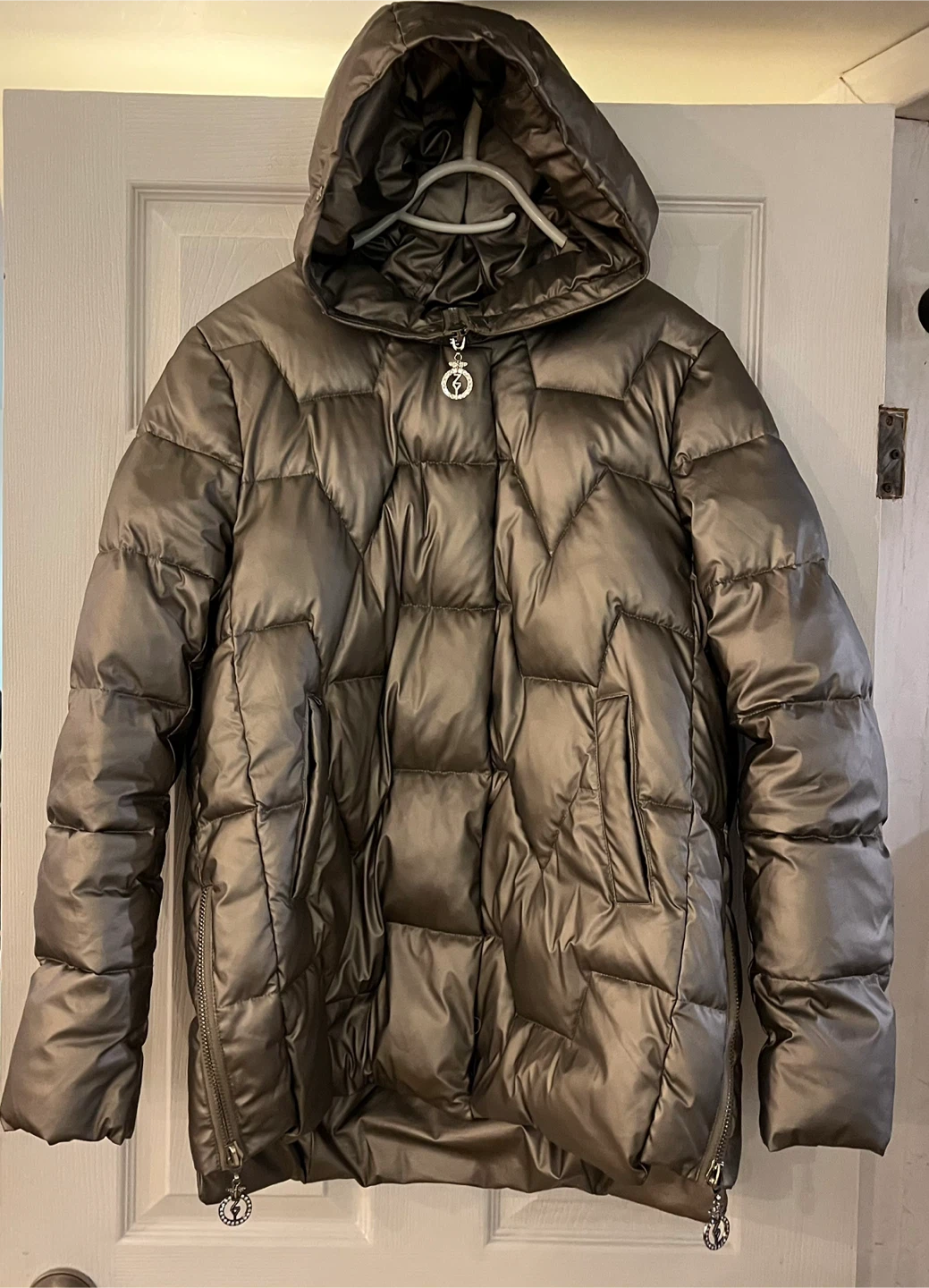 8-10 - Warm Stylish Silver Winter Puffer Coat - made in Europe - photo 2
