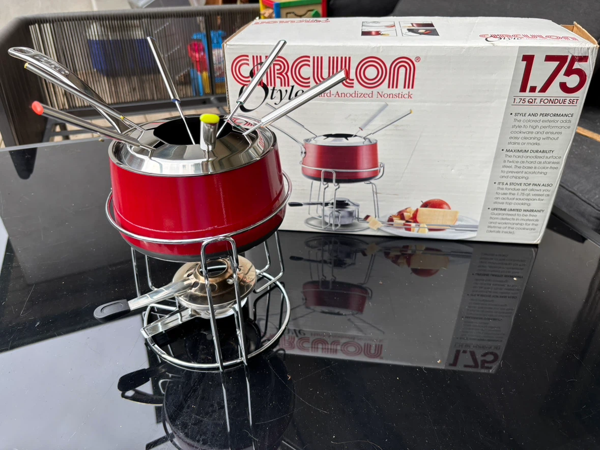 Circulon 1.75 Quart Fondue Set