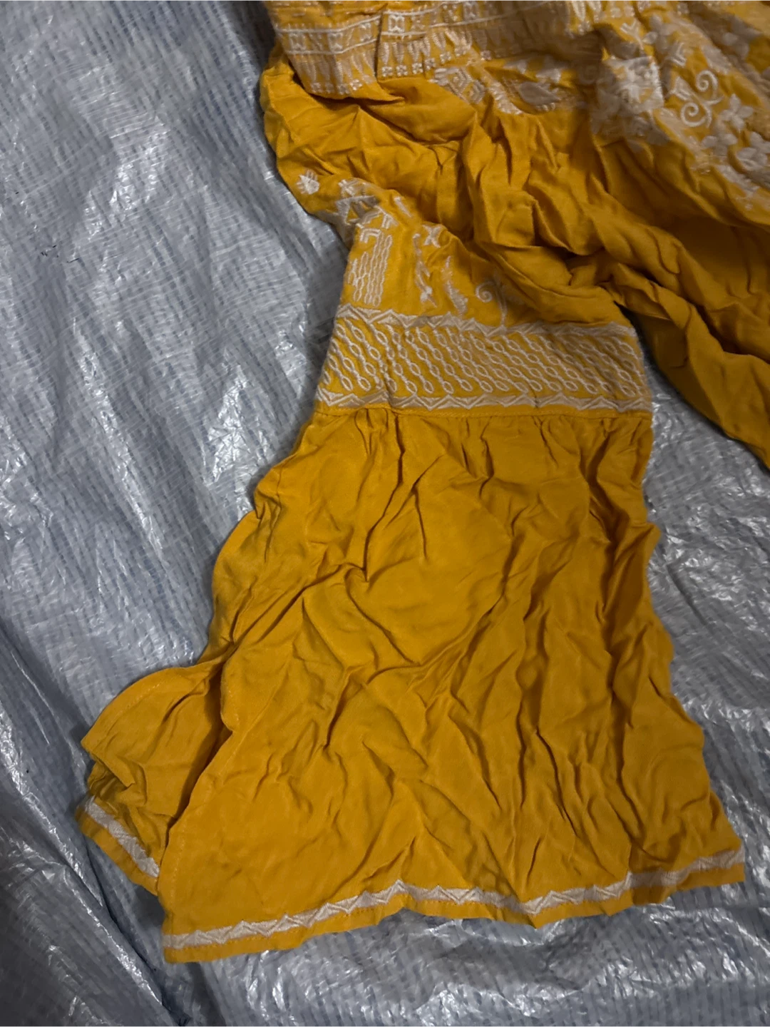 NWOT Chelsea & Theodore Mustard Embroidered Blouse - photo 2