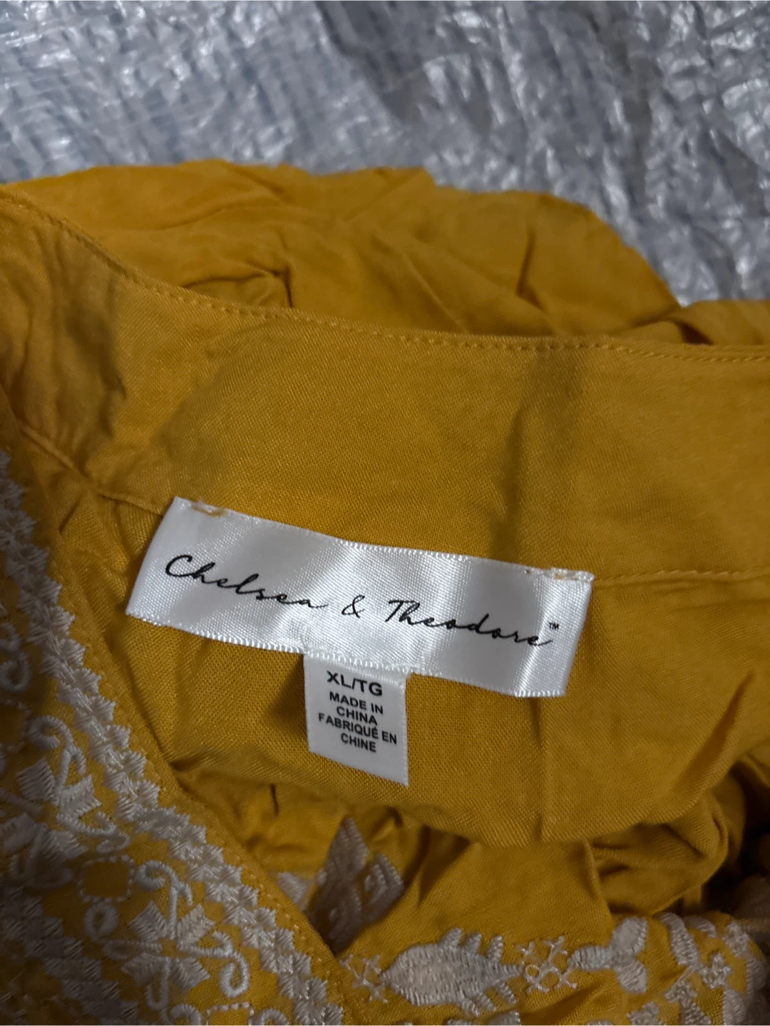 NWOT Chelsea & Theodore Mustard Embroidered Blouse - photo 4