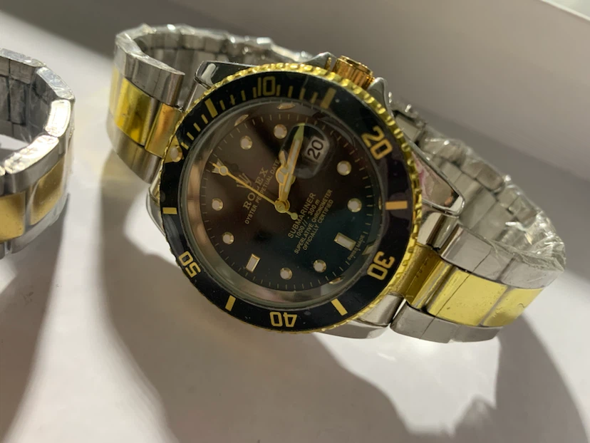 Quartz Watches - photo 4