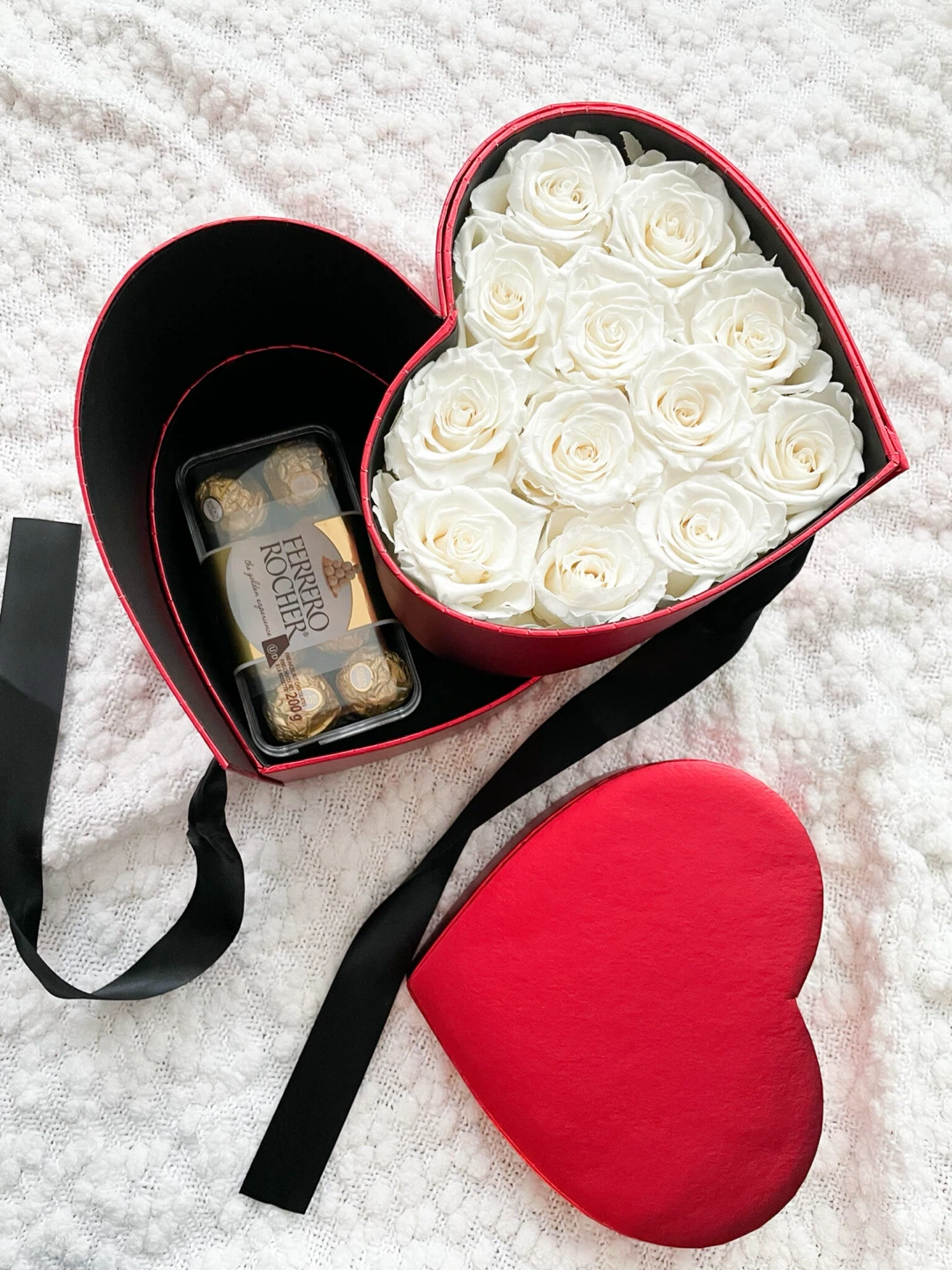 BUSINESS CLOSING SALE! Eternal rose box