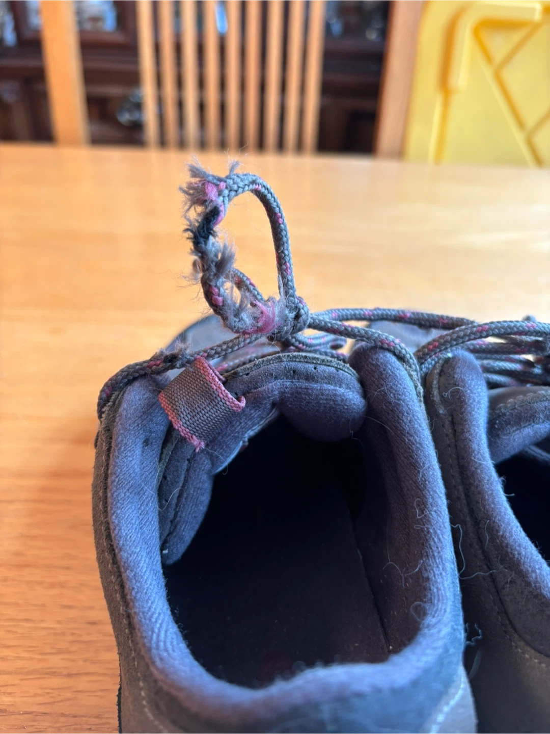 7.5 Salomon Hiking Shoes - photo 5