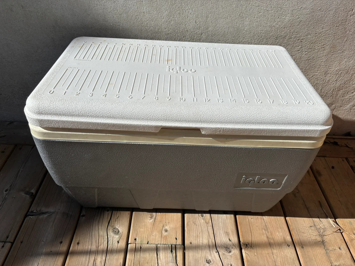 Igloo Marine Cooler with Measuring Lid