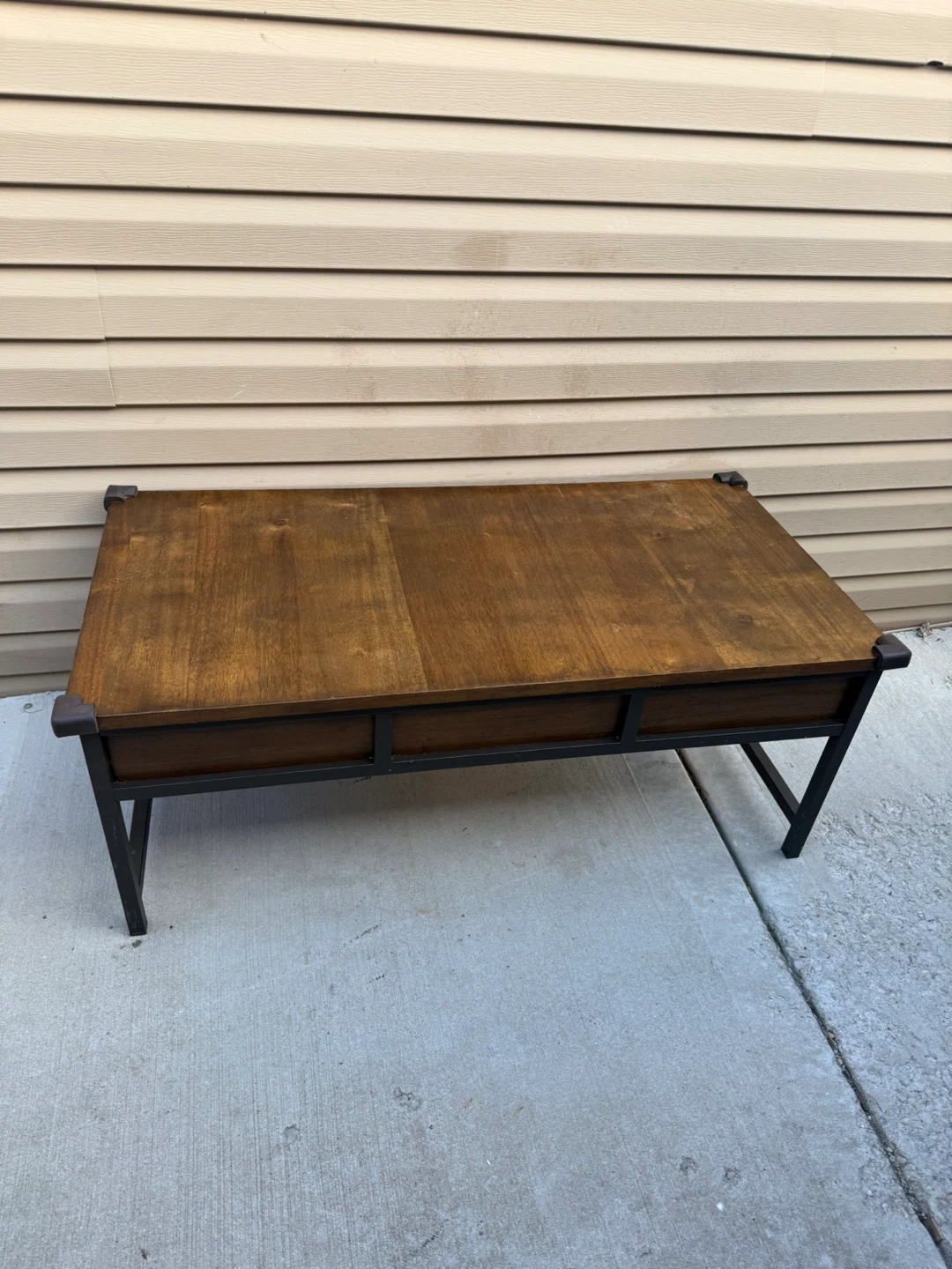 Industrial Style Coffee Table - photo 2