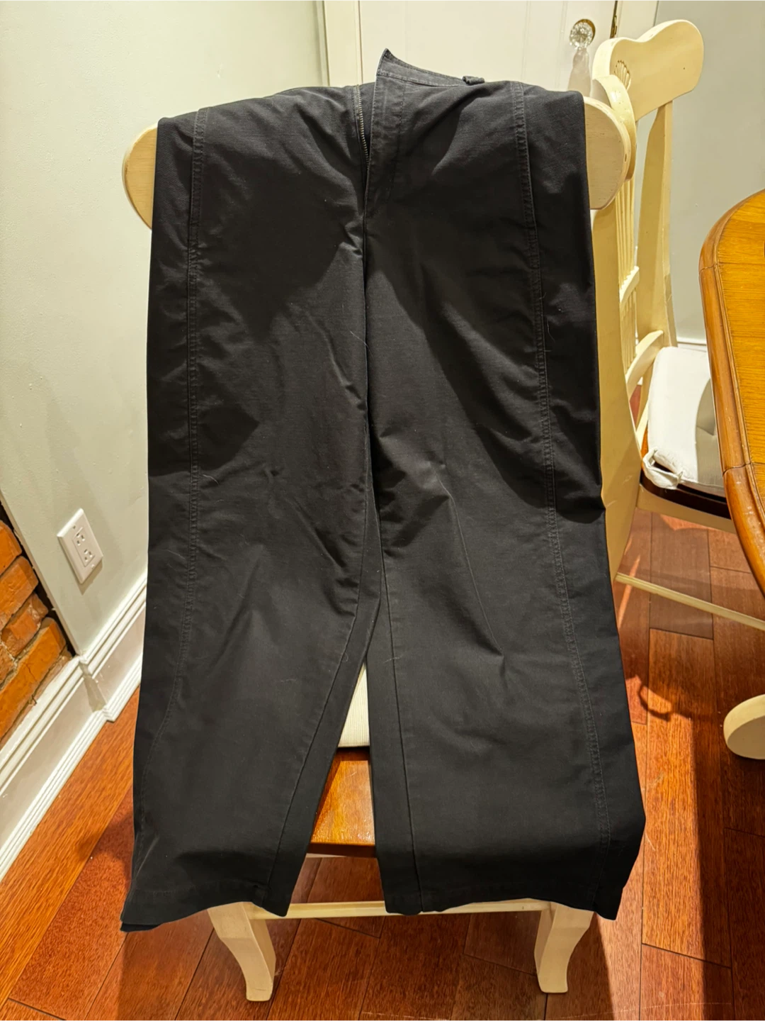 Uniqlo Black Pants - Size M - photo 3