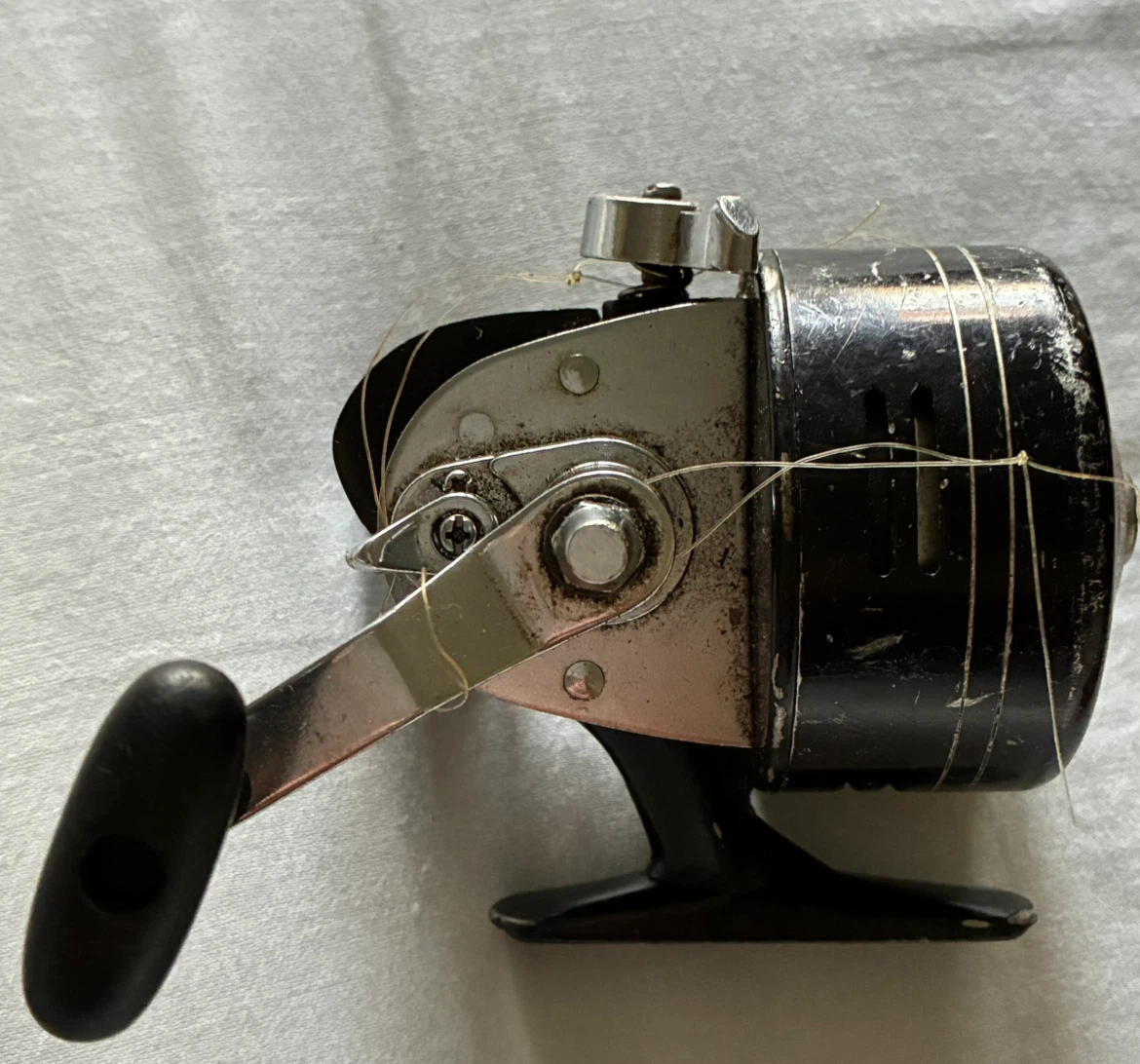 Vintage Daiwa No. 9600 Spincast Fishing Reel rod Retro Tackle - photo 3