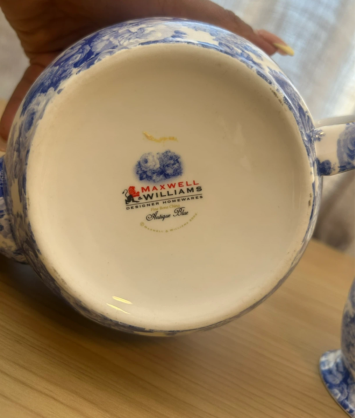 Maxwell & Williams Antique Blue Floral Teapot & Pedestal Mug Set - photo 2