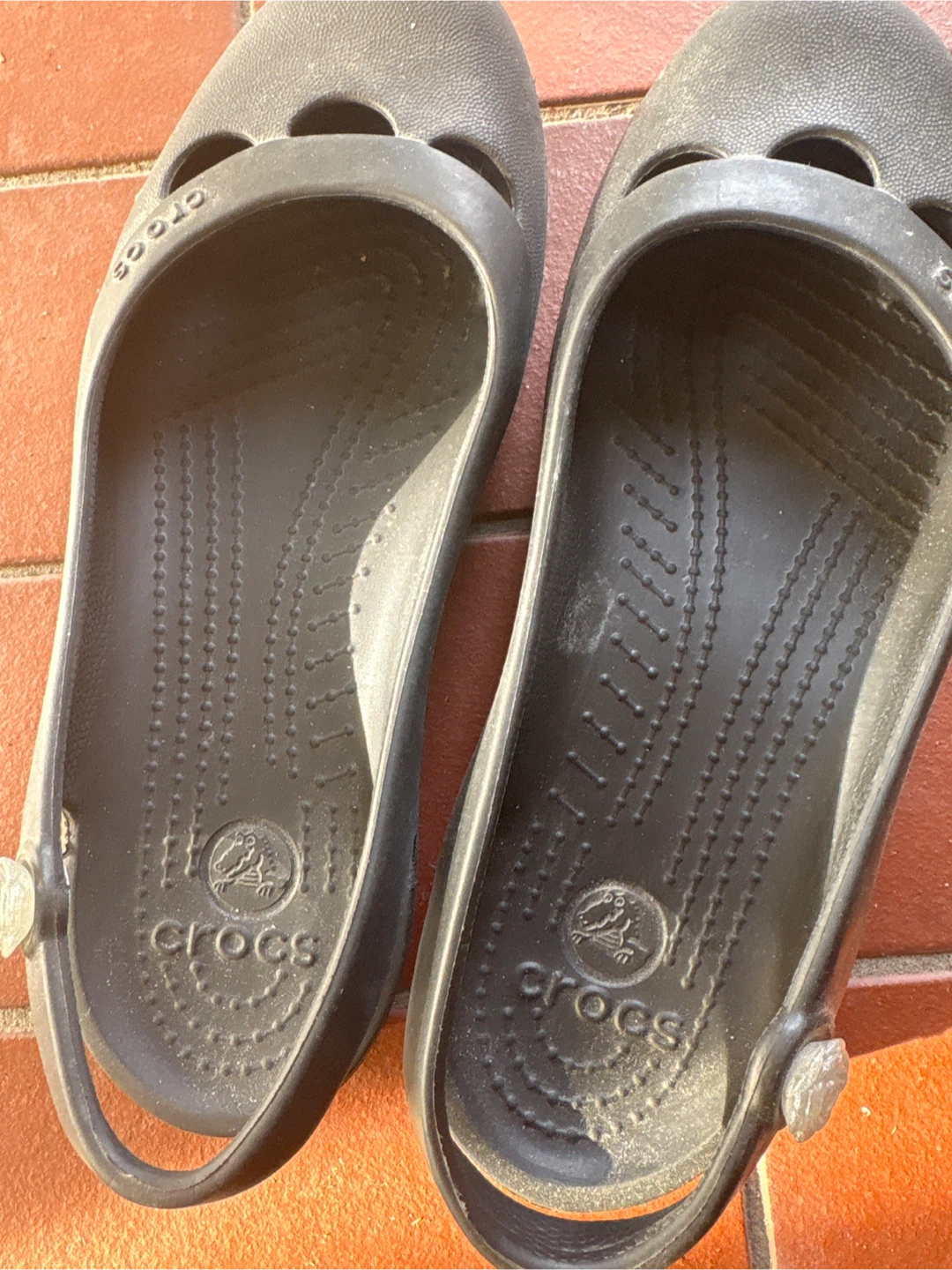 Black Crocs flats - photo 3