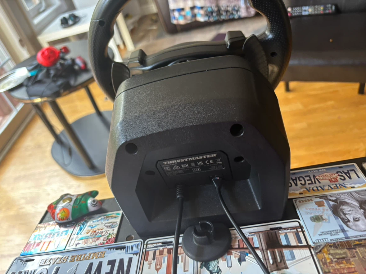 Thrustmaster T98 Ferrari 296 GTB Racing Wheel - photo 5