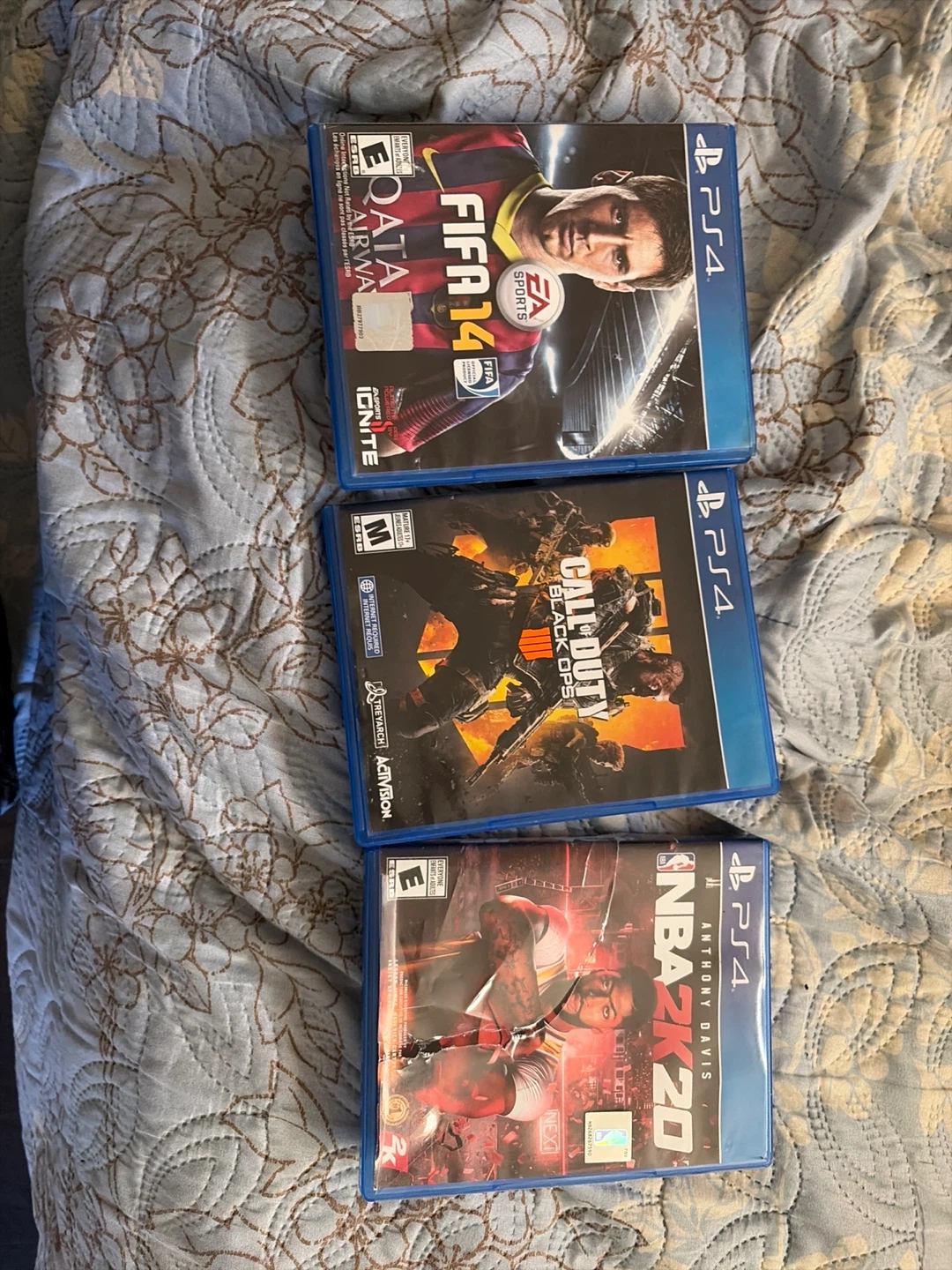 PS4 Games Bundle - FIFA 14, Call of Duty, NBA 2K20