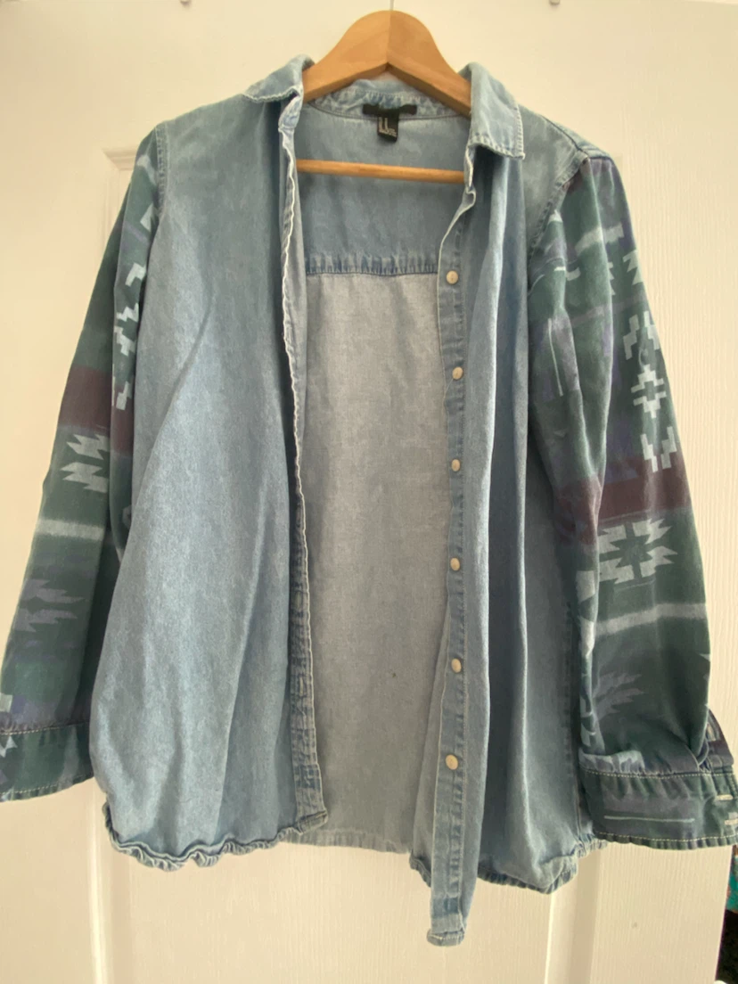 Forever 21 Patterned Sleeve Denim Shirt