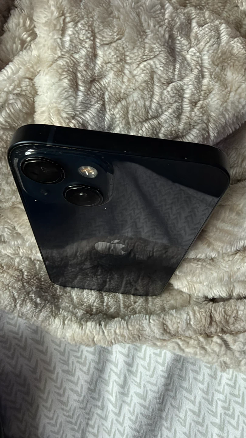 Apple iPhone 13 - photo 2