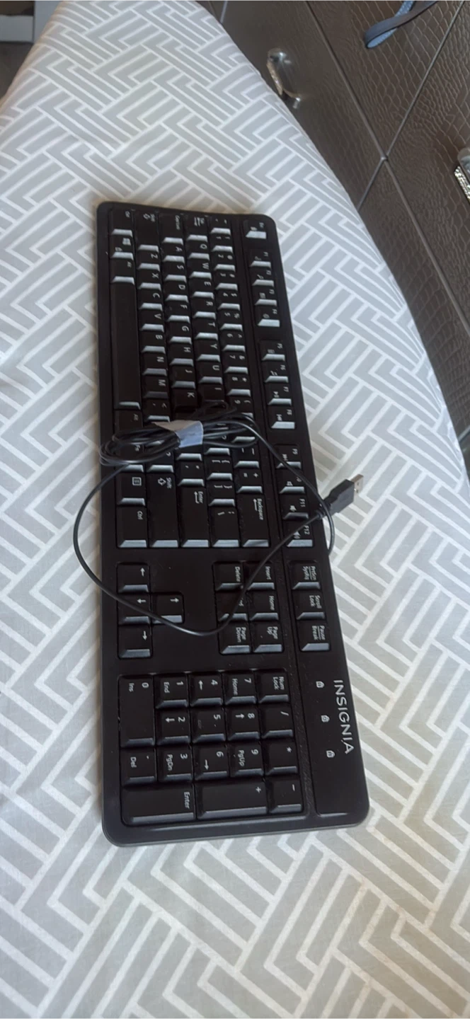Insignia Wired USB Keyboard