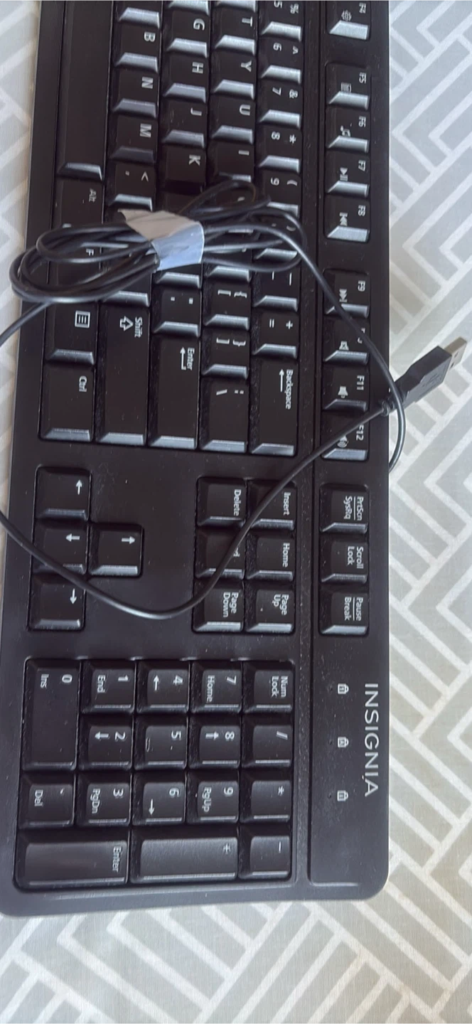 Insignia Wired USB Keyboard - photo 3