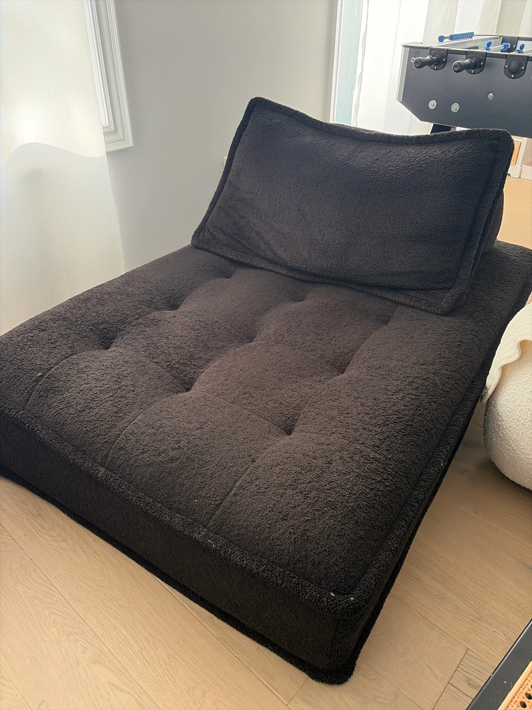 Black Tufted Floor Lounge Chair