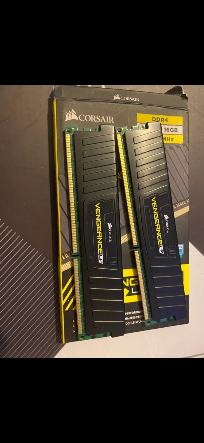 Corsair Vengeance  DDR3 16GB RAM Kit