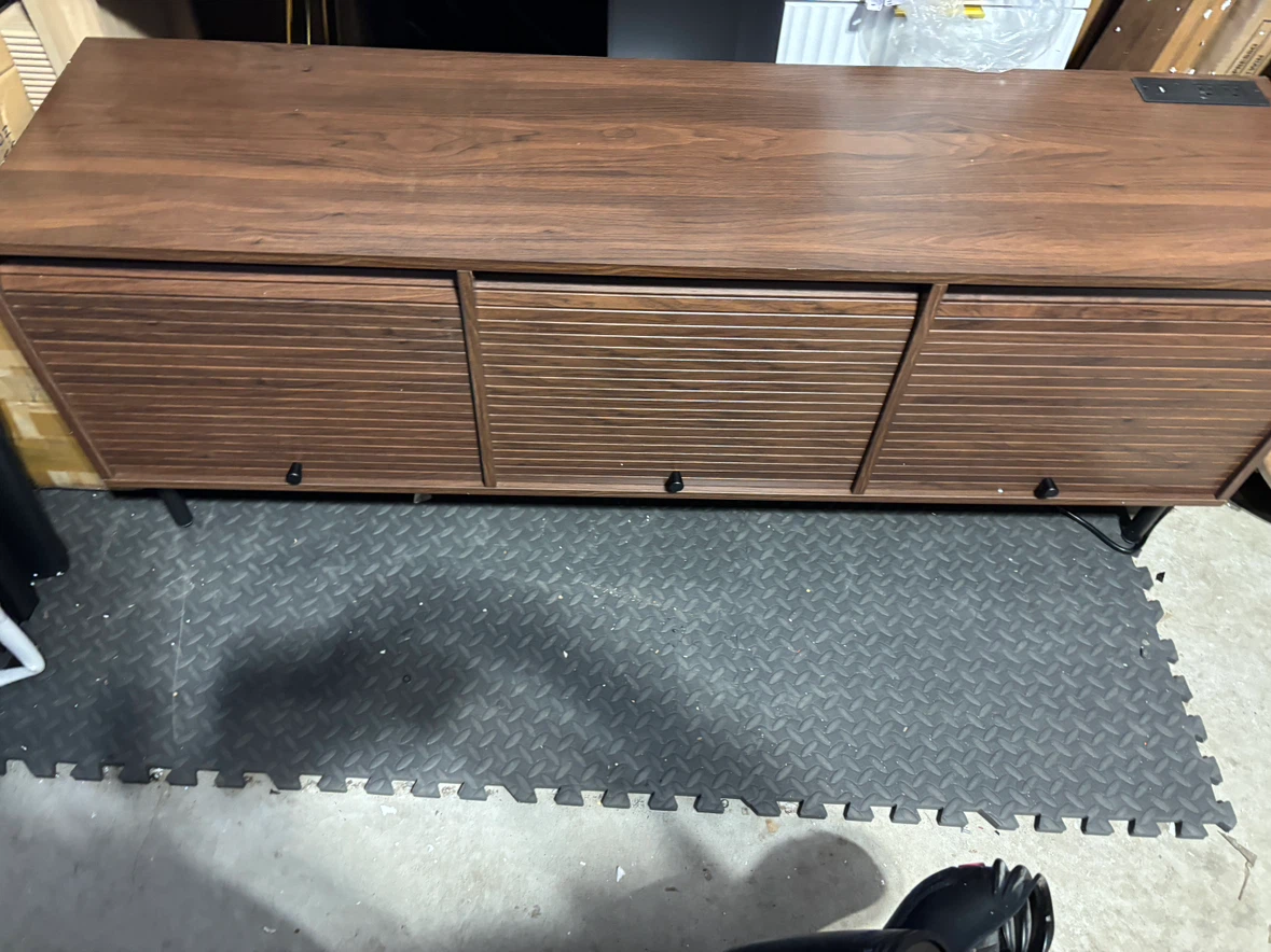 Mid-Century fluted Style Walnut TV Stand - photo 2