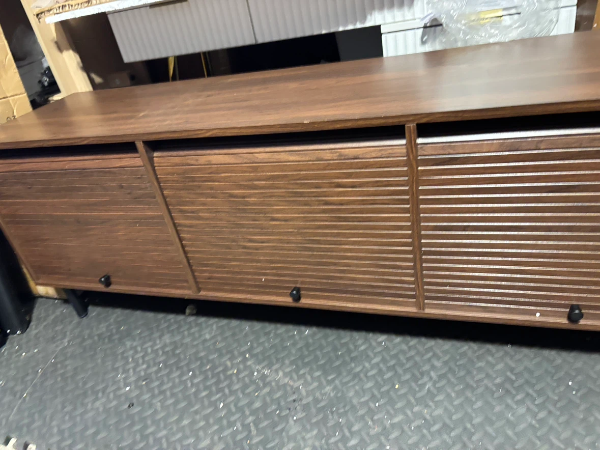 Mid-Century fluted Style Walnut TV Stand - photo 4