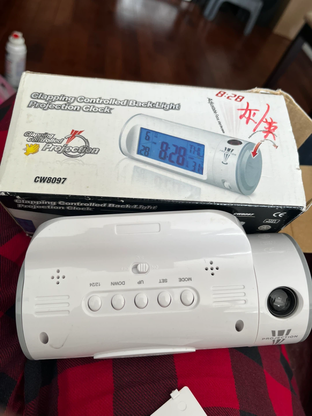 CW8097 Clapping Controlled Projection Clock