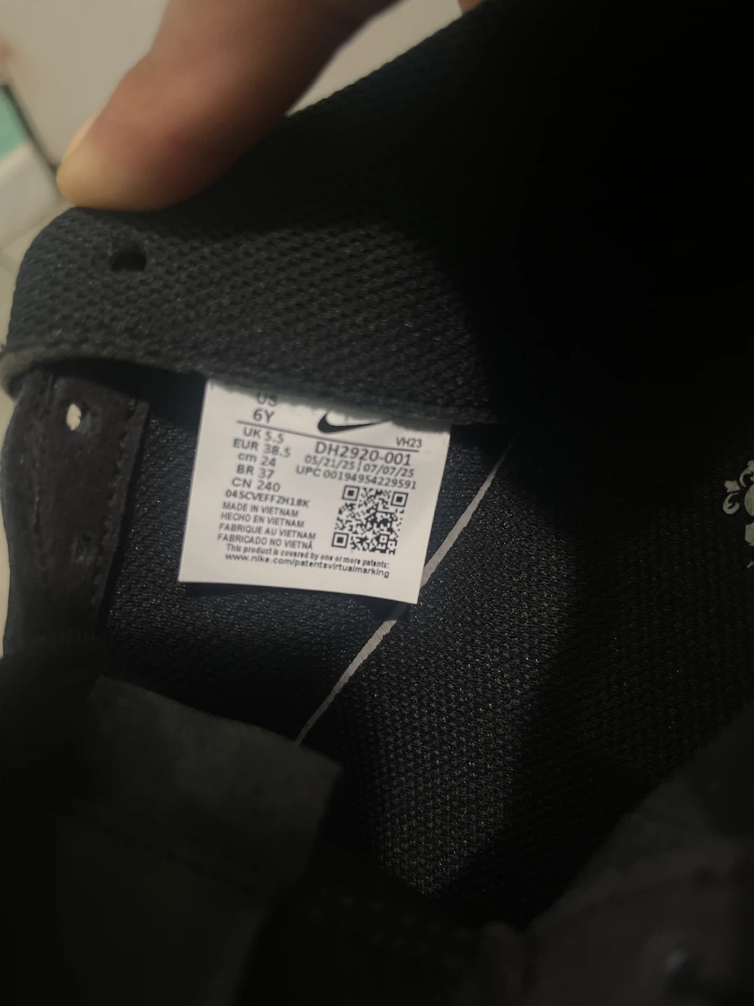 Nike Air Force 1 Black Sneakers Size 6Y - photo 4