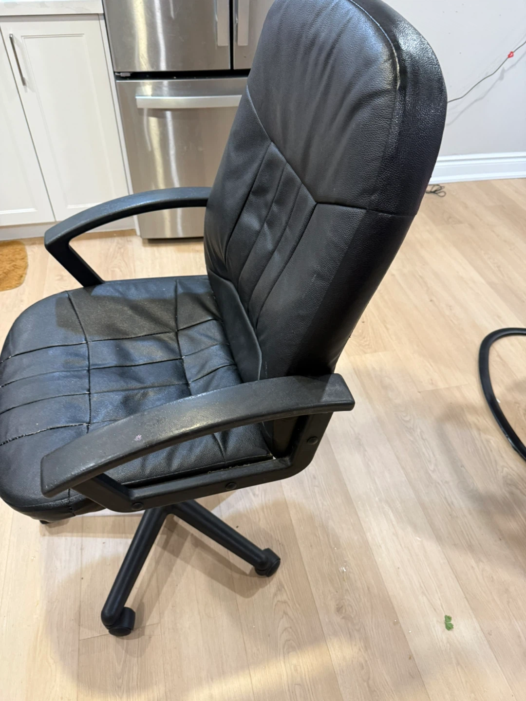 Black Office Chair - photo 2