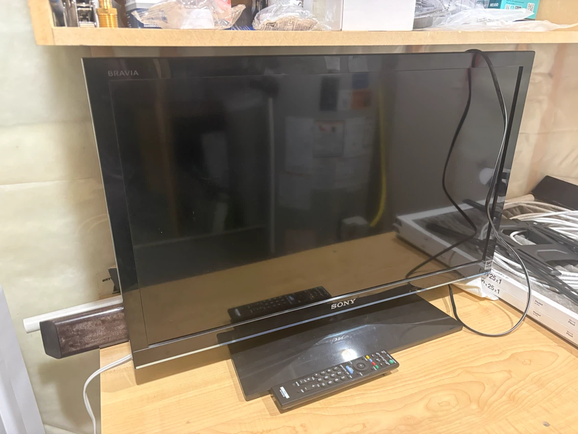 Sony Bravia 32-inch LED TV KDL-32EX340 - photo 2