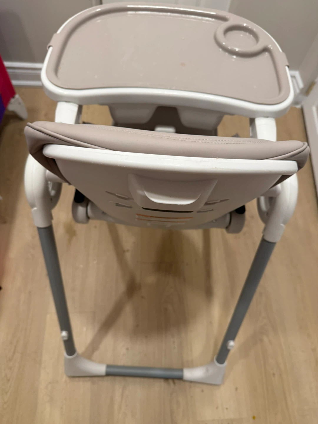 Baby High Chair with Tray - photo 3