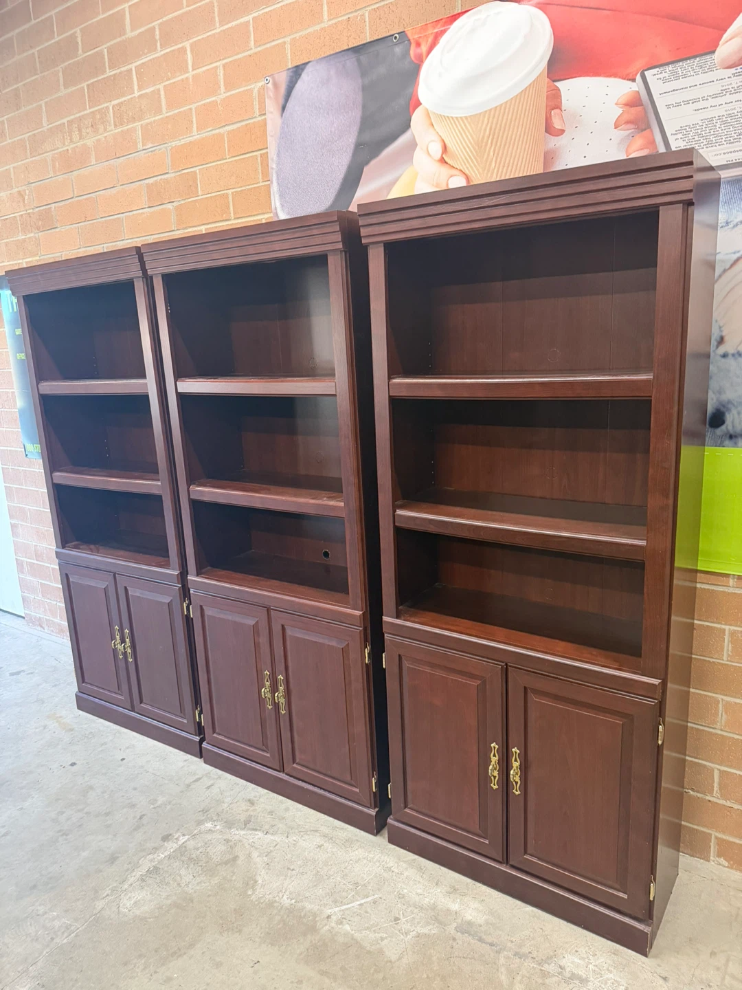 Set of 3 Bookcases with Lower Cabinets - photo 5