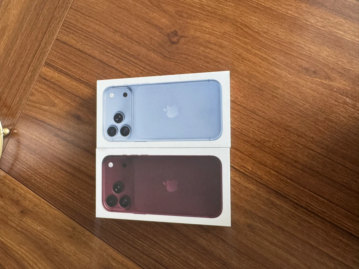 Two Apple iPhone 18 Pro Max Smartphones
