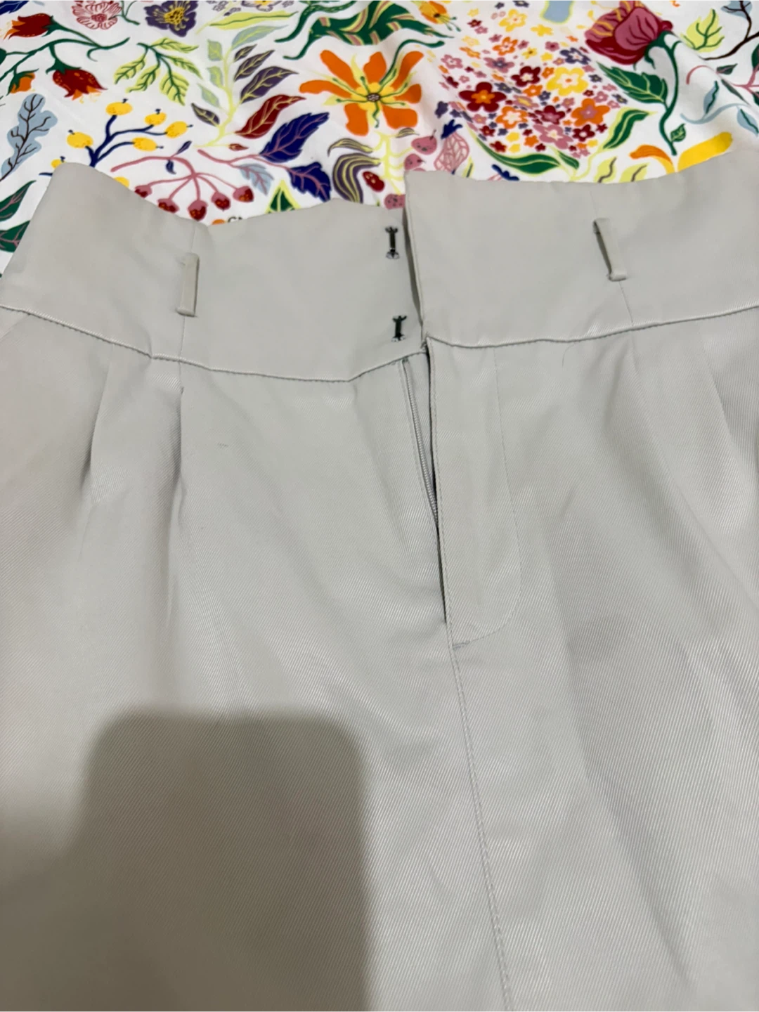 Club Monaco beige skirt, size 6 - photo 4