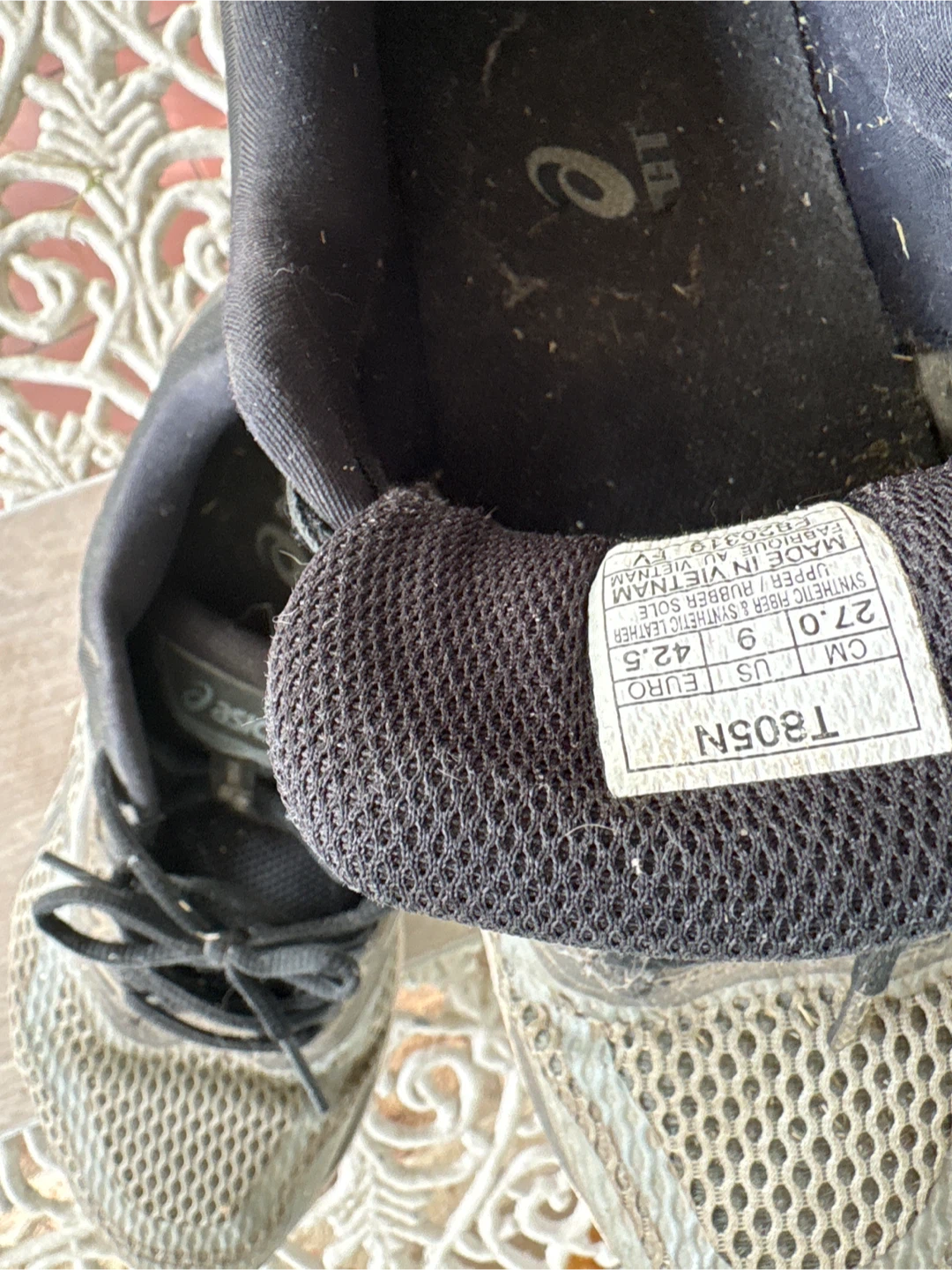 Asics Running Shoes Size 9 - photo 3