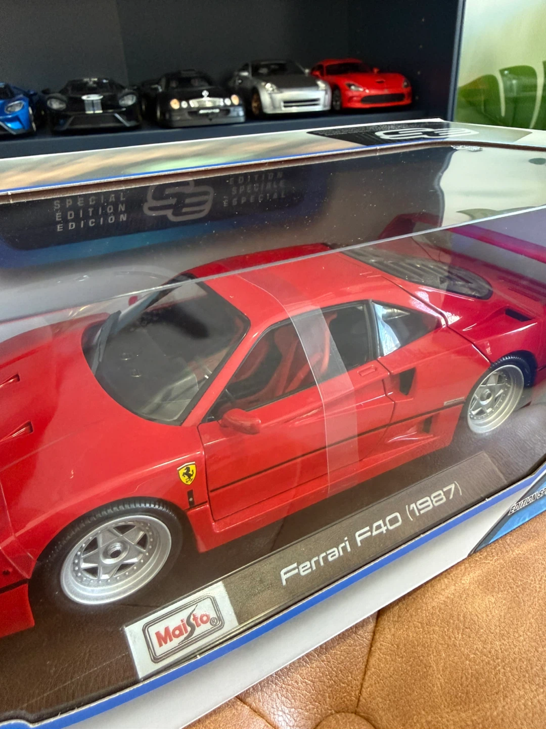 FERRARI F-40 Maisto 1:18 SEALED