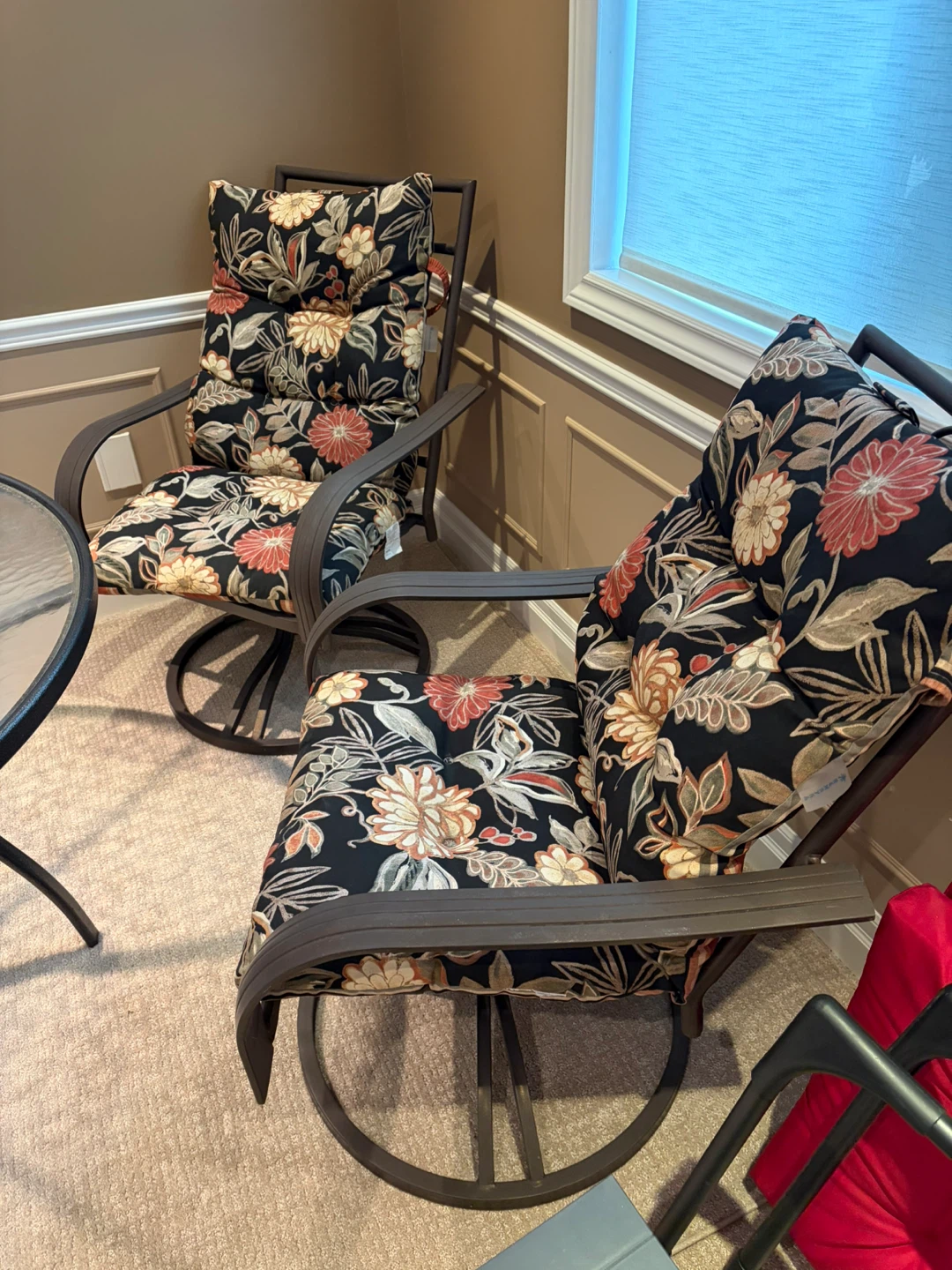 Patio Set Glass Table, 2 Swivel Chairs, 2 Red Folding Chairs - photo 2