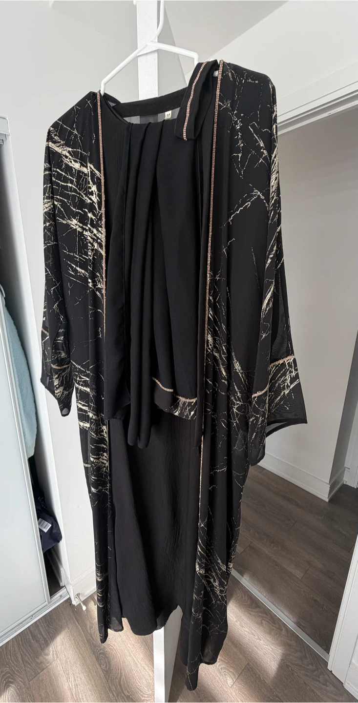 Black and gold marble print abaya set