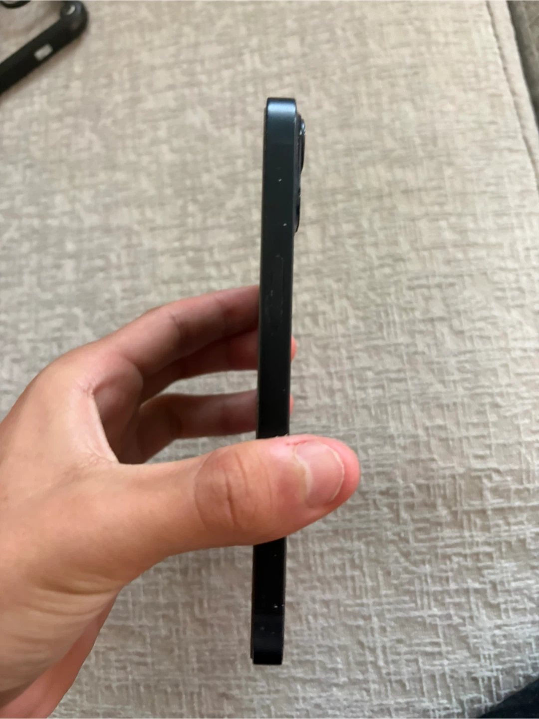 Black iPhone 13 - photo 4