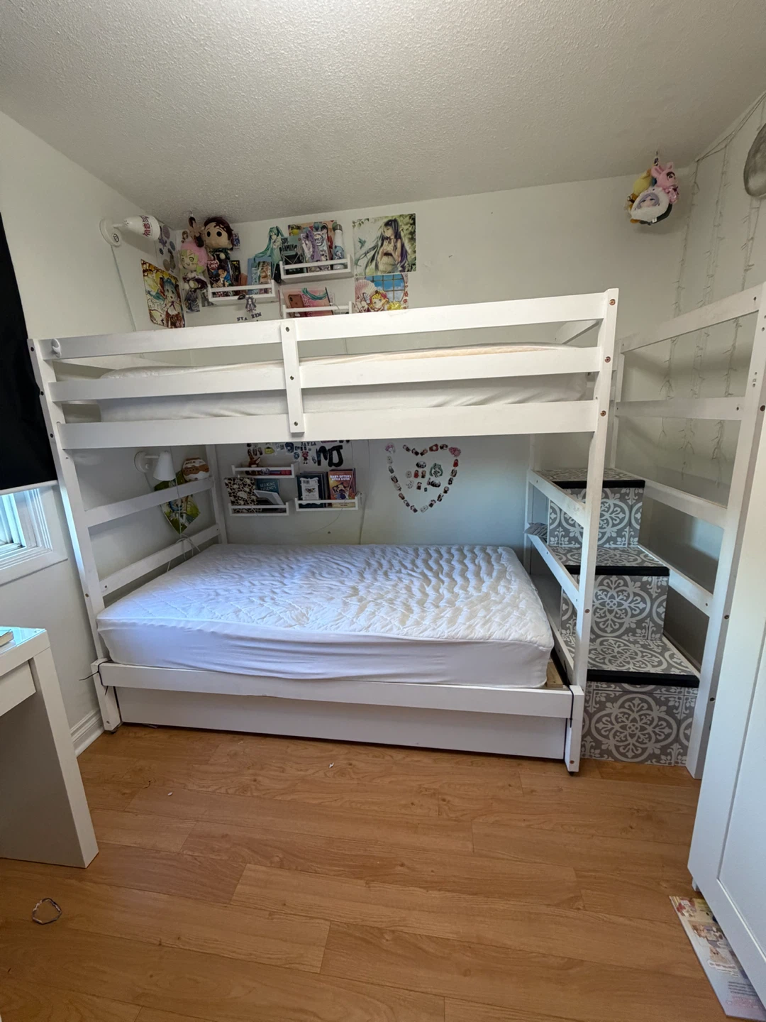 Twin&Trundle or Twin& King option bunk bed set w/staircase