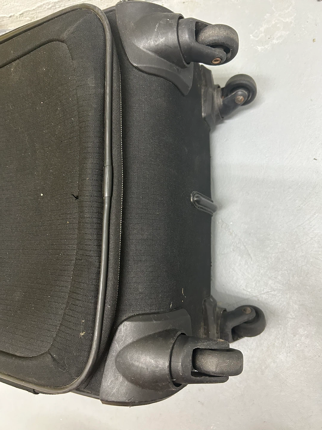 American Tourister black carry-on luggage - photo 2