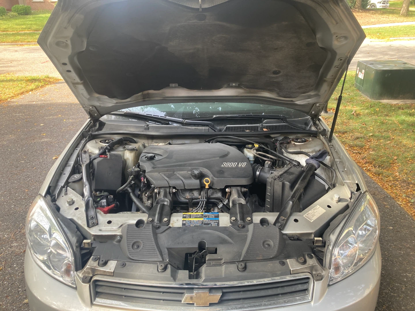 2009 Chevrolet Impala LTZ KM (156k), Sunroof, Leather, As Is - photo 2