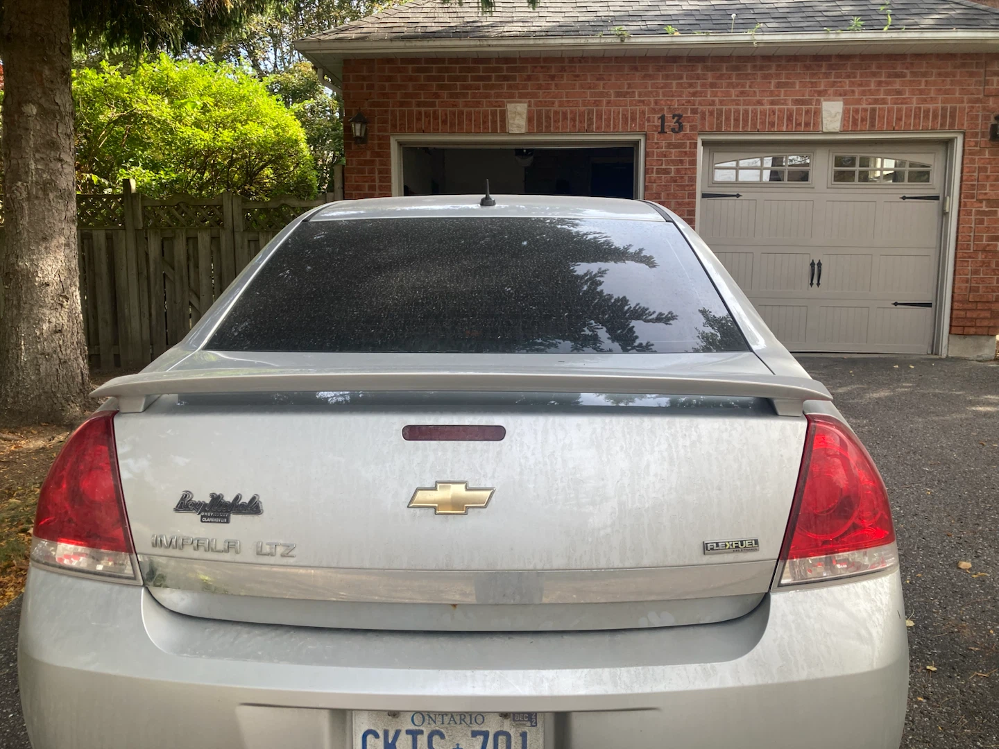 2009 Chevrolet Impala LTZ KM (156k), Sunroof, Leather, As Is - photo 5