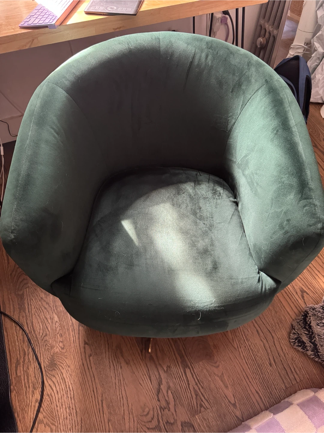 Green Velvet Swivel Chair - photo 2