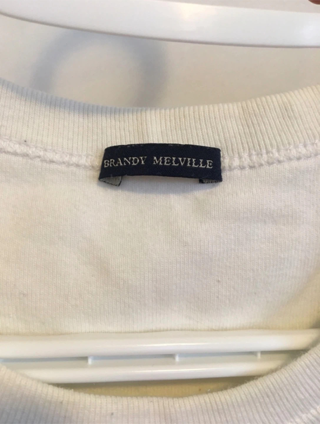 Brandy Melville Kitten Baby Tee - photo 2