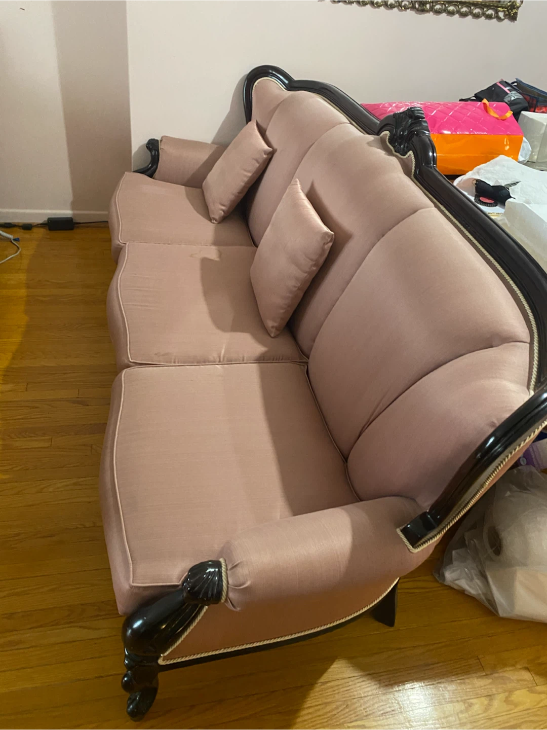 Vintage Style Pink Three-Seater Sofa - photo 2
