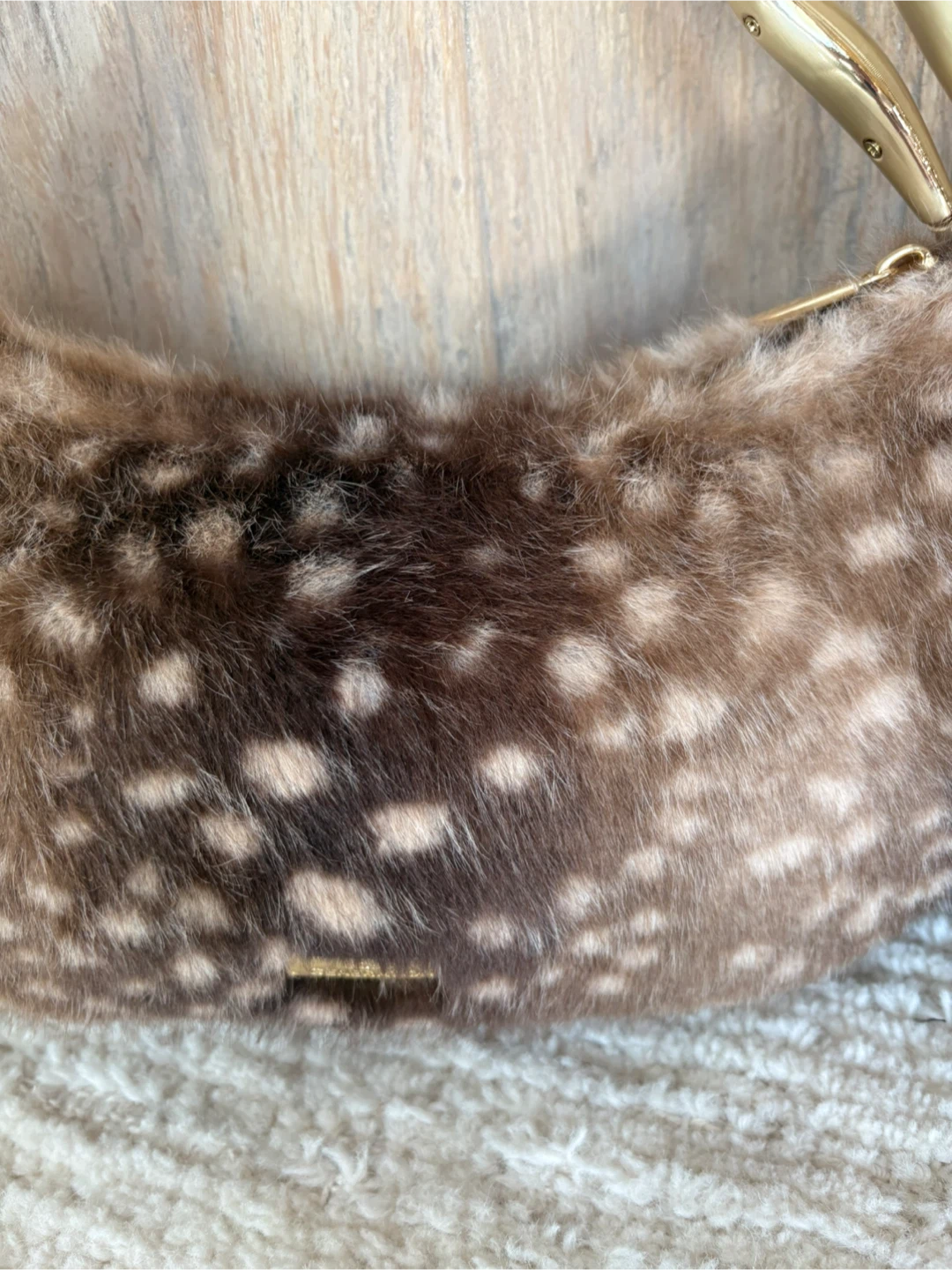 New BCBG BAMBI Faux Fur Spotted Shoulder Bag - photo 3