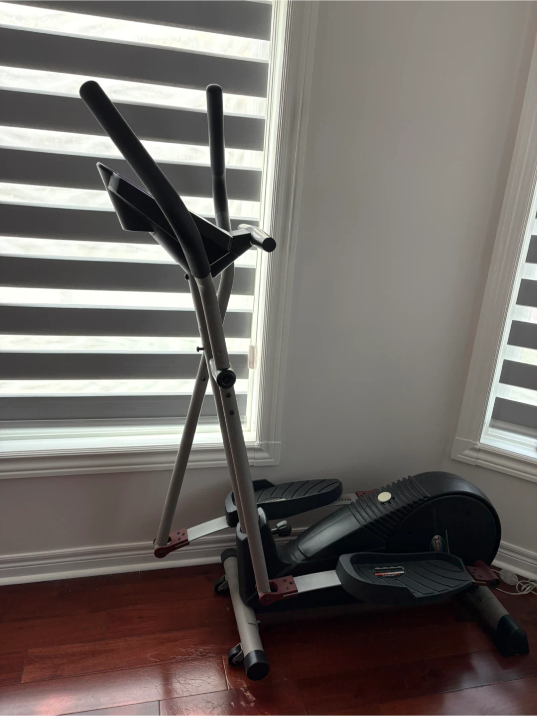 Weslo Momentum Elliptical Trainer - photo 2