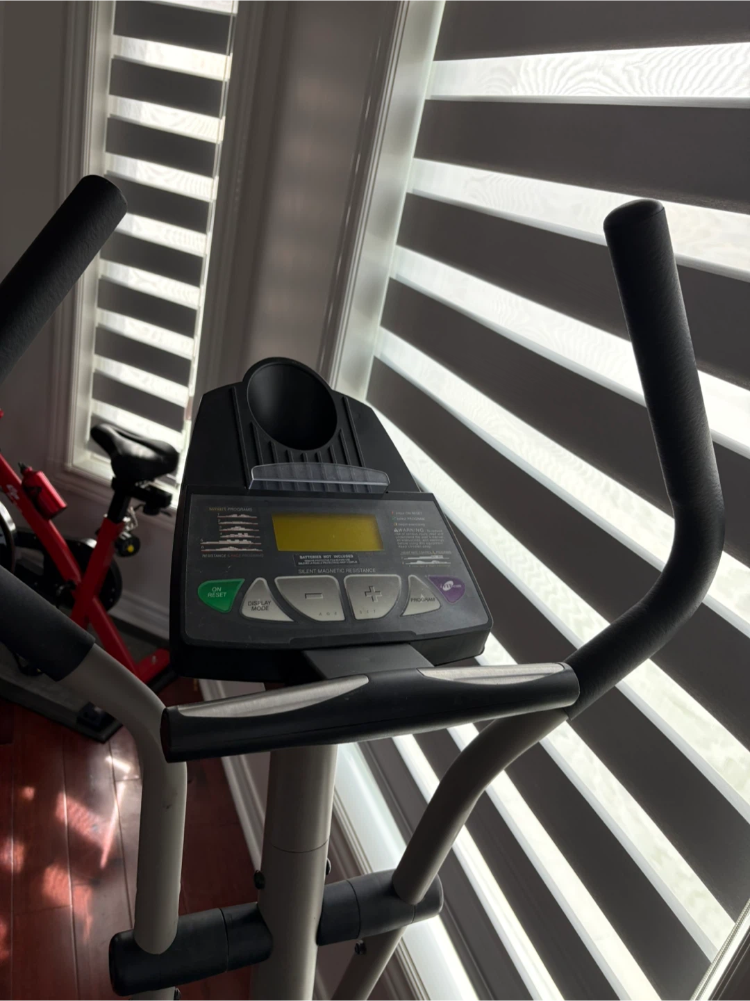 Weslo Momentum Elliptical Trainer - photo 4